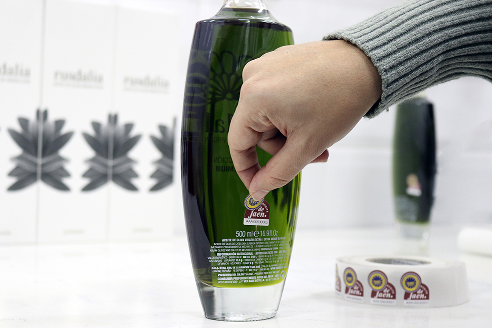 La IGP “Aceite de Jaén” certifica los primeros aceites de oliva de su historia para la marca Rusdalia