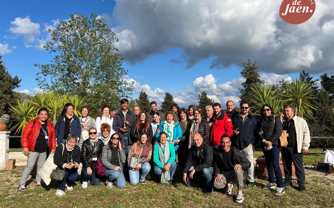 IGP Aceite de Jaén participa en un intercambio de experiencias con la región de la Plugia de la mano de EPA Formación