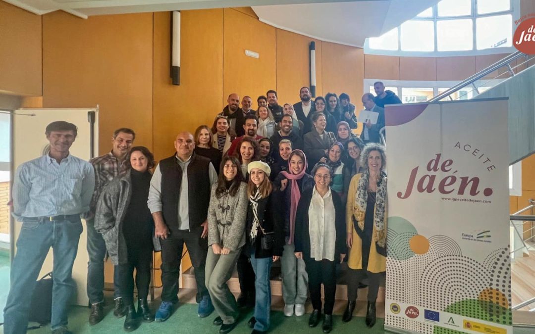 Impartimos formación en el título de Experto en Cata de Aceite de la Universidad de Jaén